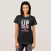 先生ゲーマー生徒 学校 休日 昇級 Tシャツ (正面フル)