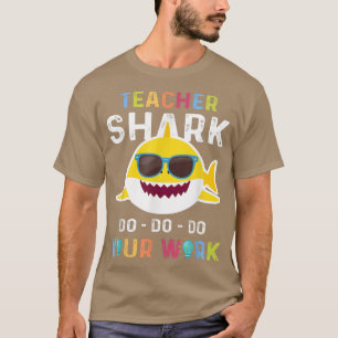 先生シャークは男性にあなたのおもしろい仕事のギフトをする Tシャツ