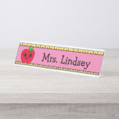 先生パーソナライズされたの漫画のリンゴとルーラー デスクネームプレート (正面)