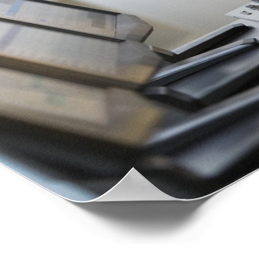 先生救済のコンピューター研究室の学生 ポスター (角)