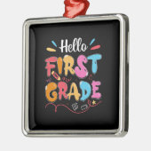 先生贈与 | Hello First Grade メタルオーナメント (左)