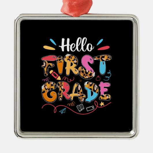 先生贈与 | Hello First Grade メタルオーナメント (正面)