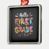 先生贈与 | Hello First Grade メタルオーナメント (左)