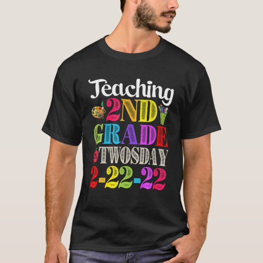 先生赤算数教えの2年生On Twosday 2-2 Tシャツ (正面)