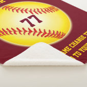 先輩またはプレーヤーのためのパーソナライズなソフトボールのギフト シェルパブランケット (3/4)