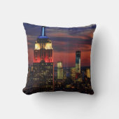 光の中の献上品World Trade Cntr ESB #1 クッション (正面)