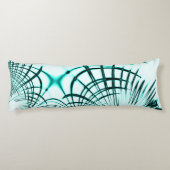 光の背景に交差した水色の曲線トレース ボディピロー (裏面)