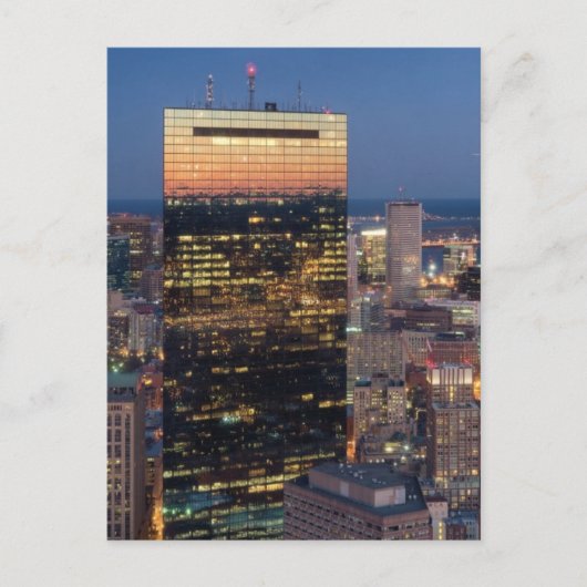 光の軌跡が道路に写るボストンの建物 ポストカード (正面)