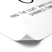 光は暗闇の中で輝き、ヨハネ1:5、聖書の聖句 ポスター (角)