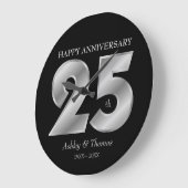 光り輝くシルバーの数字 ラージ壁時計 (傾斜)