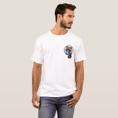 光るオーブを持つかわいいアライグマ Tシャツ (正面フル)