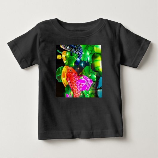 光るコイ ベビーTシャツ (正面)