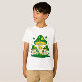 光る魔法のキノコの村 Tシャツ (正面フル)