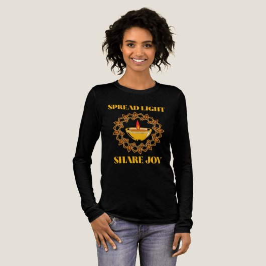 光を広げ、喜びを分かち合いましょう。 トライブレンドＴシャツ (正面全体)
