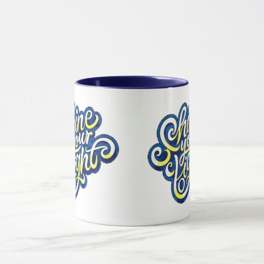 光を照らす マグカップ (中央)