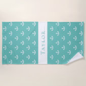 光ティール（緑がかった色）グリーンいかりホワイトモノグラ航海のム ビーチタオル (正面)