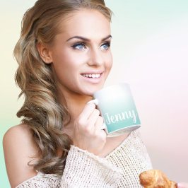 光パーソナライズされたティール（緑がかった色）と白グラデーション コーヒーマグカップ