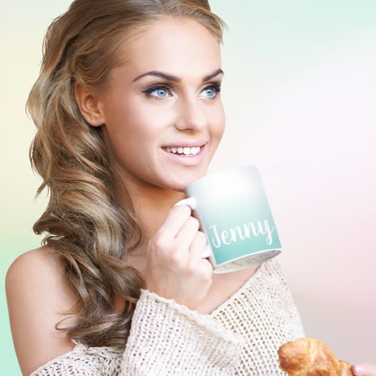 光パーソナライズされたティール（緑がかった色）と白グラデーション コーヒーマグカップ