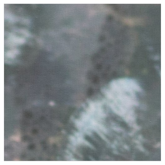 光沢があるサーモンピンクのスケール ファブリック (クローズアップ)