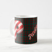 光沢のあるキャンディケーンストライプのクリスマス文字P コーヒーマグカップ (正面左)