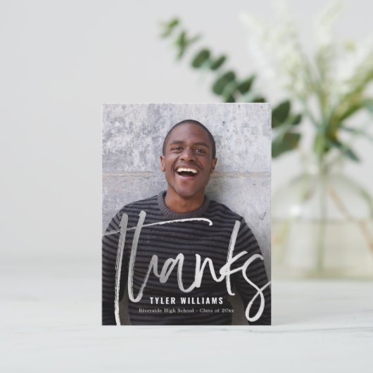 光沢のあるストロークモダンの卒業ありがとう ポストカード (スタンド正面)