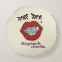 光沢のあるブレース、赤い唇、モル、および太い睫毛