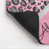 光沢のあるホットピンクのiPad Pにキラキラ色のヒョウのプリント マウスパッド (コーナー)