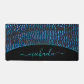 光沢のあるメタリックネオンブルー抽象芸術名前をカスタムする デスクマット (正面)