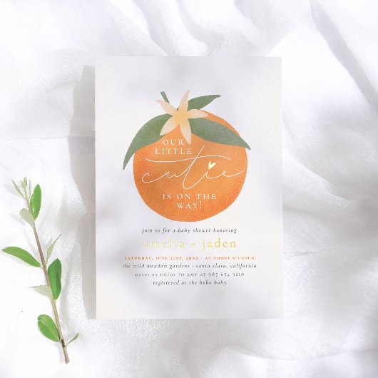 光沢のある小さなかわいこちゃんオレンジ色のカップルの赤ちゃんシャワー 箔招待状