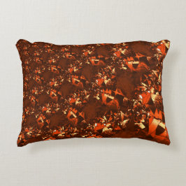 光沢のある茶色がかったサンゴとエンボス アクセントクッション