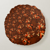 光沢のある茶色がかったサンゴとエンボス ラウンドクッション (正面)