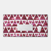 光沢のある赤いバレンタインハートと三角形 デスクマット (キーボード&マウス)