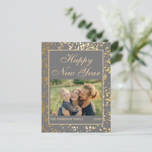 光沢のある金ゴールドグリッター新年フォトダークグレー ポストカード (スタンド正面)