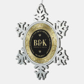 光沢のある金ゴールドフローラフレーム結婚5周年記念 スノーフレークピューターオーナメント (右)