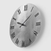 光沢のある銀フェイク箔黒ローマ数字 ラージ壁時計 (傾斜)