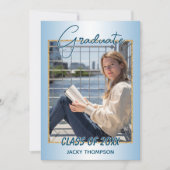 光沢フェイクのあるライトブルーの卒業 案内状 (正面)