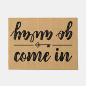 入って遠くにに素朴なバーラップのモダンな農家の鍵は行きます ドアマット (正面)