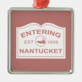 入るNantucketはNantucketの赤を喜ばしい徴候 メタルオーナメント (正面)