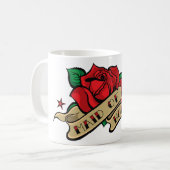 入れ墨のばら色のメイド・オブ・オーナー(花嫁付き添い人)のマグ コーヒーマグカップ (正面左)