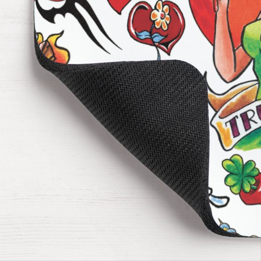 入れ墨のハートのマウスパッド マウスパッド (コーナー)