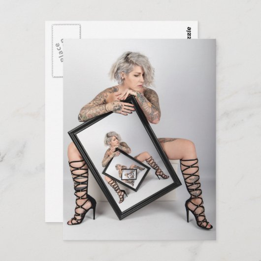 入れ墨を施したモデルアート写真 ポストカード (正面/裏面)