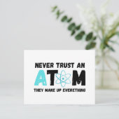 全く信用しない インビテーションポストカード (スタンド正面)