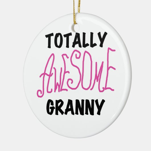 全く素晴らしいおばあさんのピンクのTシャツおよびギフト セラミックオーナメント (左)