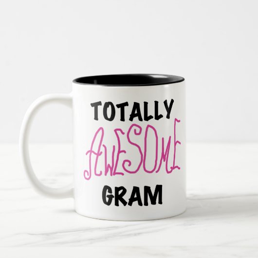 全く素晴らしいグラムのピンクのTシャツおよびギフト ツートーンマグカップ (左)