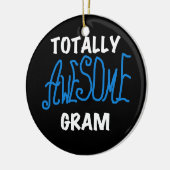 全く素晴らしいグラムの青いTシャツおよびギフト セラミックオーナメント (左)