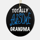 全く素晴らしい祖母の青いTシャツおよびギフト セラミックオーナメント (左)
