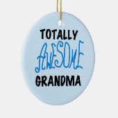 全く素晴らしい祖母-青いTシャツおよびギフト セラミックオーナメント (右)