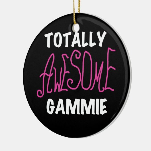 全く素晴らしいGammieのピンクのTシャツおよびギフト セラミックオーナメント (左)