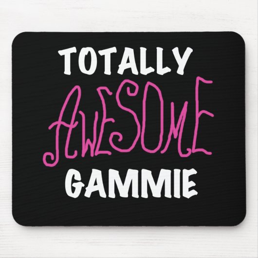 全く素晴らしいGammieのピンクのTシャツおよびギフト マウスパッド (正面)