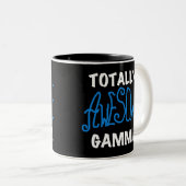 全く素晴らしいGammieの青いTシャツおよびギフト ツートーンマグカップ (正面右)